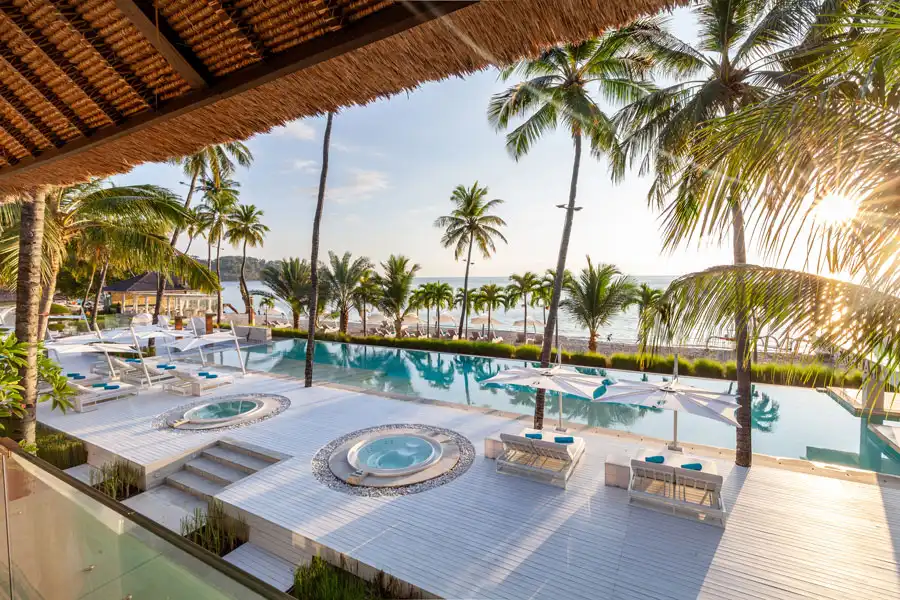 Ocean View Suite - Ocean View Suite - Pool view